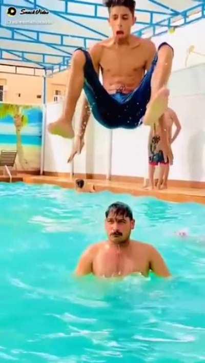 WCGW This hurts just by watching