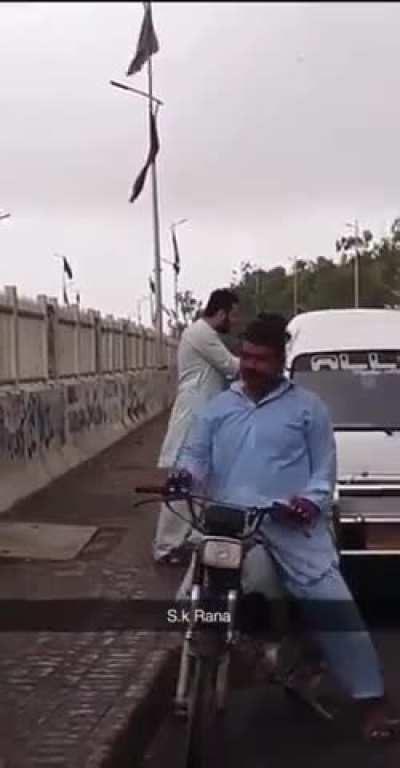 Man pulled out his cock during road rage! {Legend}