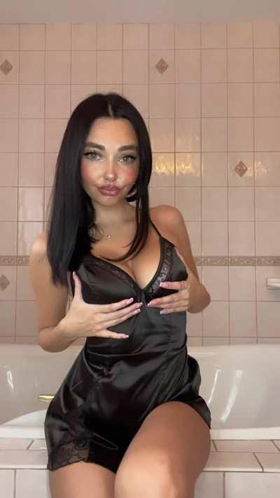 I've been waiting all year to show you my boobs link in the comments