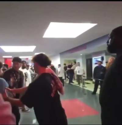 Lvl 10 Giant fights Goblin gang and Goblin giant