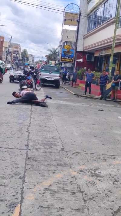Road rage between 2 scooter riders in my city