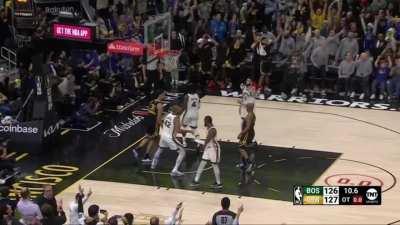 [Highlight] Steph hits a ridiculous rainbow 3 to extend the lead to 4 in overtime