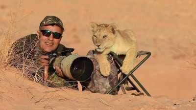 The photographer's assistant 