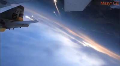 Sukhoi Su-25 Frogfoot of the 299th Tactical Aviation Brigade dropping guided rocket assisted bombs AASM Hammer against Russian targets. The pilot uses countermeasures due to the proximity to the front line. Published on December 31, 2024