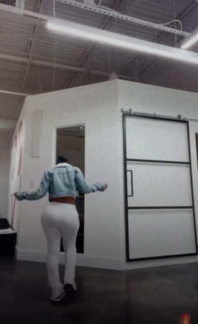 Jayda Wayda (Jayda Cheaves)