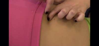 Sapphire getting her belly button played with!