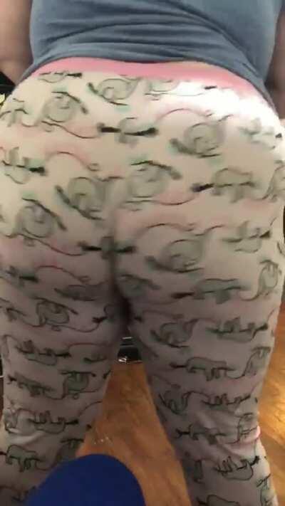 🥳It's my B-Day weekend🥳 Wish Me & My Booty a Happy Birthday💋