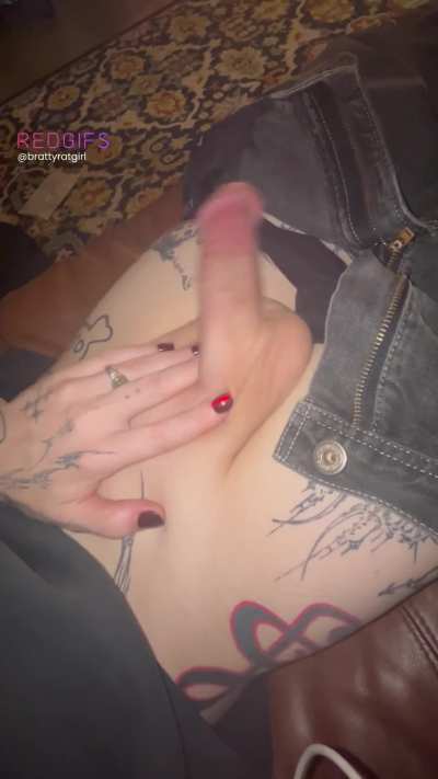 Do you like big floppy girl dick? 🍆😌😏