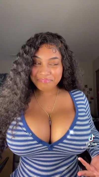 jasmynnaaliyah (@jasmynnaaliyah)