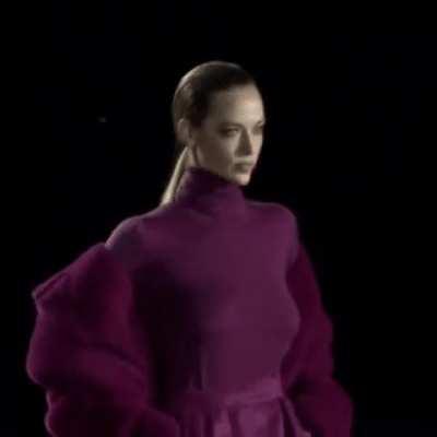 Hannah Ferguson letting them bounce