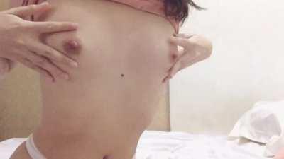 Smol handful titties 🍒