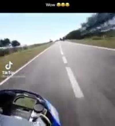 Haha the men goes weeeeeeeee