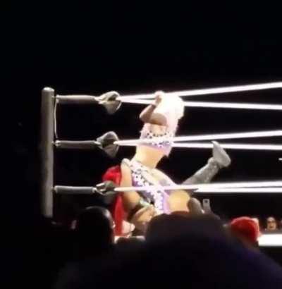 Liv Morgan stinkface Ember Moon