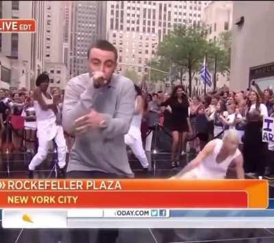 Mac Miller shoutsout LilB