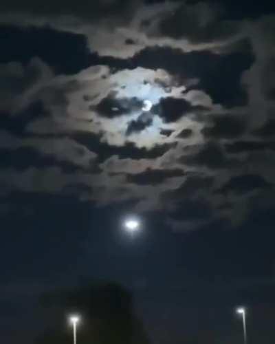 These clouds that formed the shape of a skull