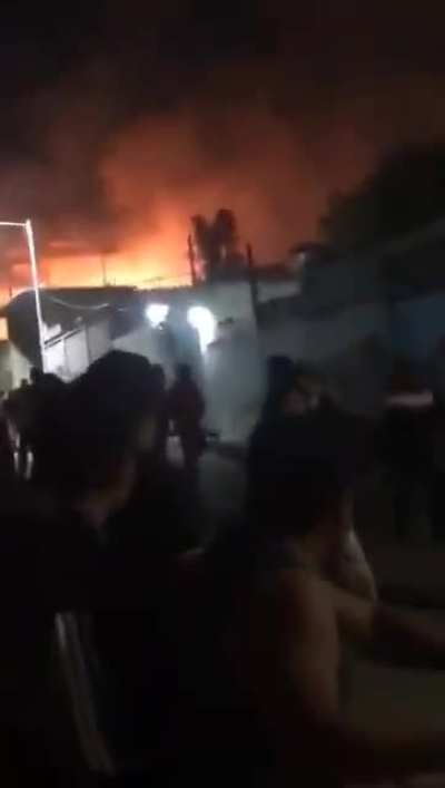 #ÚltimaHora Se reporta explosión de pirotecnia en vivienda de calle Jazmín, Barrio La Piedad en Tultepec, #Edomex