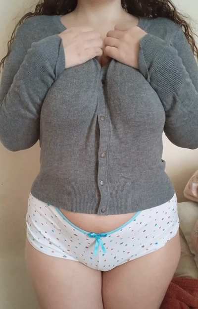 Tell me which part of this curvy body would you taste first ;) 