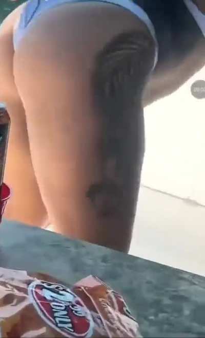 @Ah_myah twerking 🍑🤤