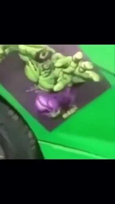 h u l k m a c h i n e