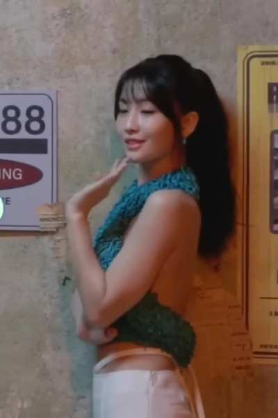 230411 Pretty Momo posing