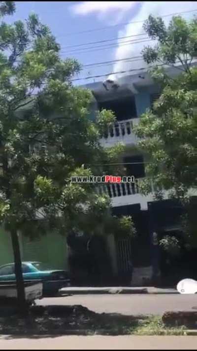 Man gets electrocueted