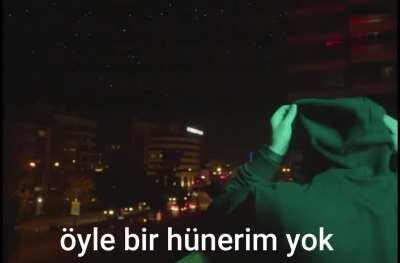 Newde dolaşıyorumdur