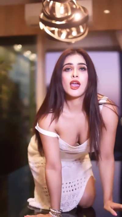 Sexual tension is so high in the video🔥🥵