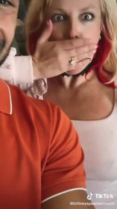 Britney Spears’ Engagement Announcement Video