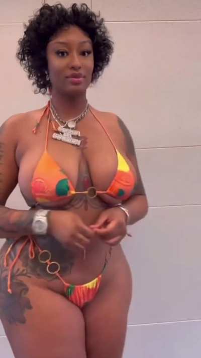 Nigerian Amazon 🍑