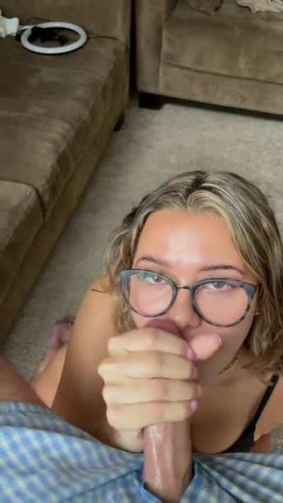 Finishing him in my mouth and on my face ☺️