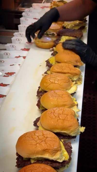 Burger 🍔 😍♾️