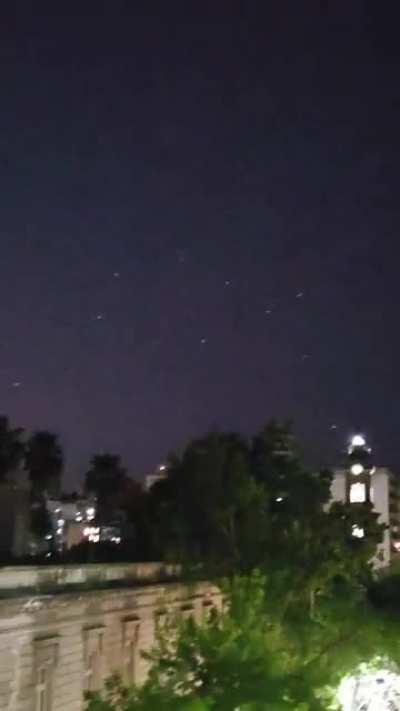 Que es esto? Lo vimos en Rosario. Son drones? Pero de que tipo?