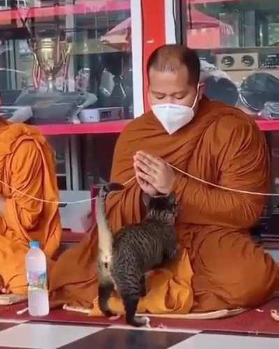 Some just have no clue what personal space is..