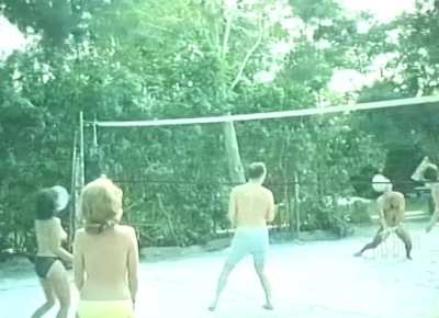 Nudes on Tiger Reef (US1964) (2/5) - volleyball