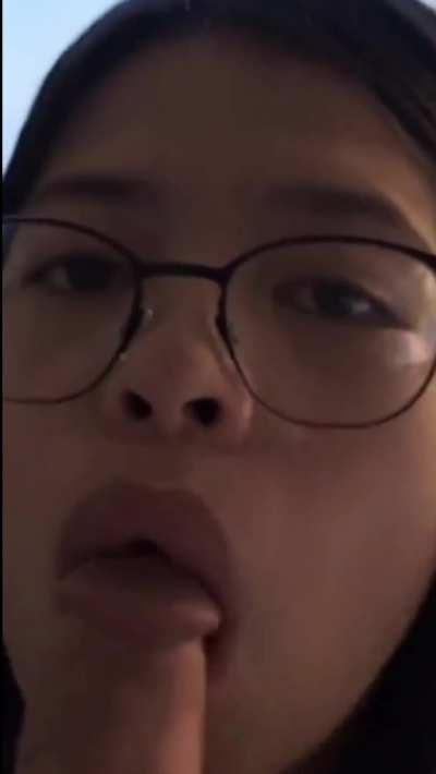 every dick in this world deserves to be treated like this at least once!! 🤤