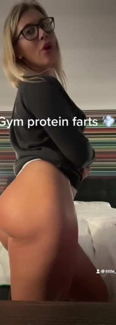 Gym farts #proteinfarts #gymfarts #thongfarts #sexyfarts