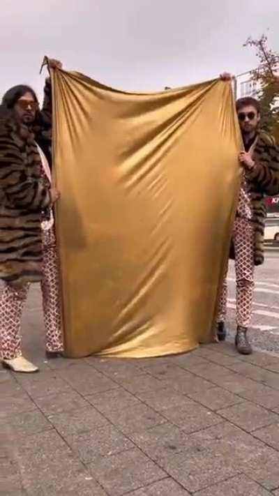 Bitch I’m a magic trick