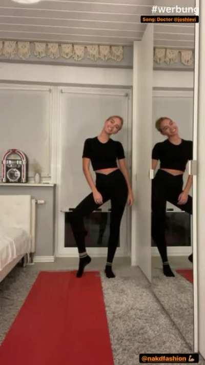 Sports outfit video (upon request)