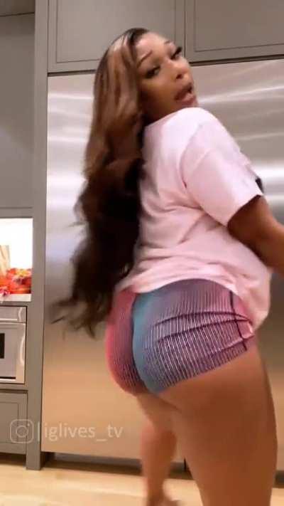 Her yall go the best parts of her live no slow motion clip and no short clips the full best parts