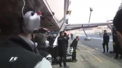 Lewis Hamilton's engineers being pranked