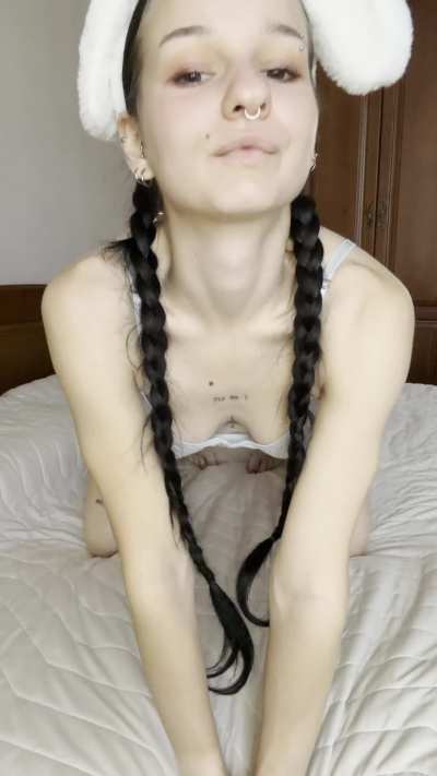 time to show this rabbit what a real carrot is