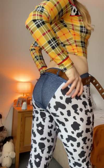 New kink unlocked= slutty Disney characters 🤠 