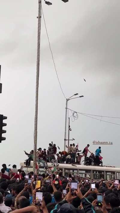 Mumbai & their way of handling chapris