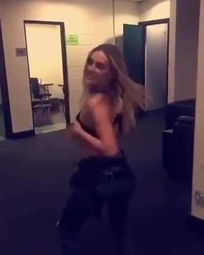 Shakira... oh no it's Perrie