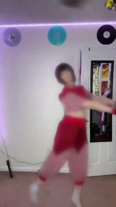 Censored Ty Lee cosplay dance
