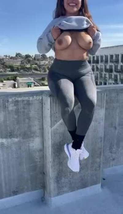 I love the thrill of flashing [gif]