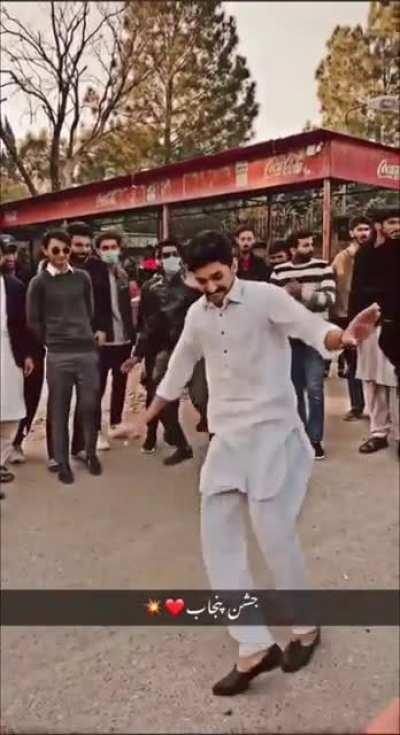 This Punjabi Bhangra will cheer you up (X-Posted from r/PunjabiMuslim)