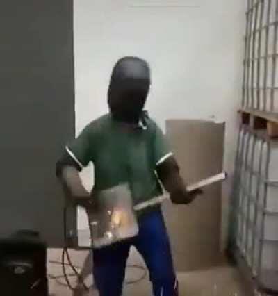 This is Rock'N'Roll, baby!