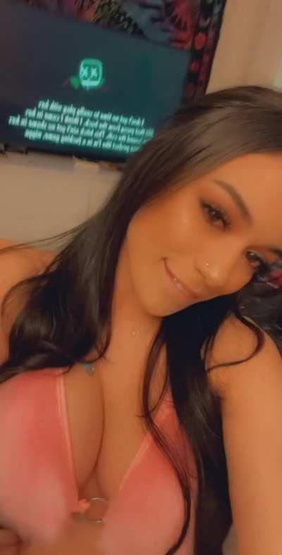 Savannah Sixx Popping Out Her Tit