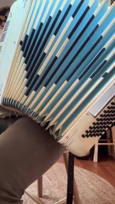 Left hand (arm?) technique